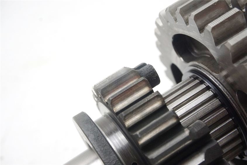 YAMAHA MT01 RP12 GEARBOX OUTPUT SHAFT GEAR