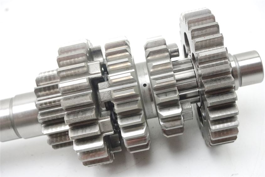 YAMAHA MT01 RP12 GEARBOX INPUT SHAFT GEAR