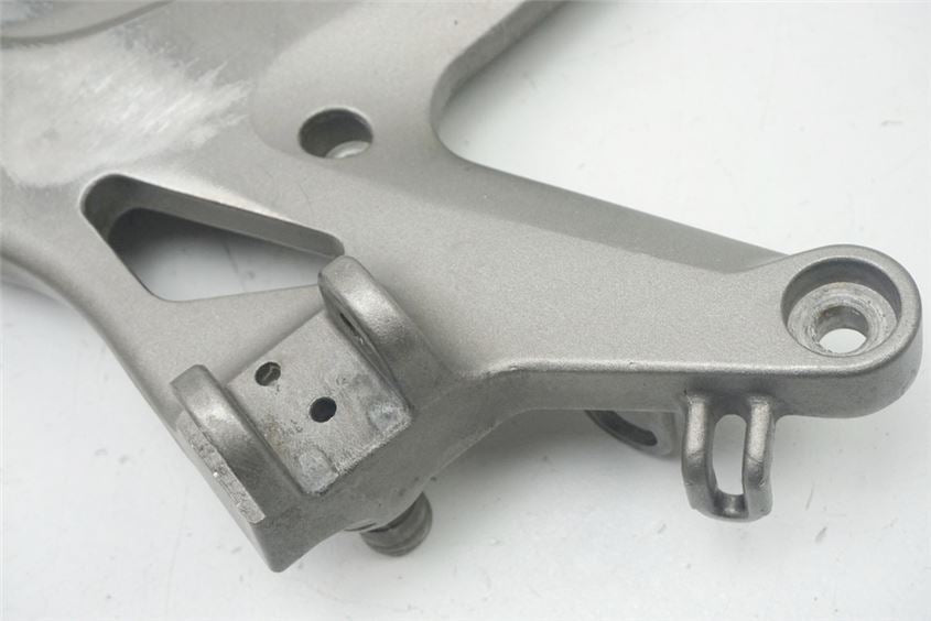 HONDA CBF 1000 ABS SC58 PLACA DE ESTRIBERA DERECHA SOPORTE ESTRIBERA FOOTREST