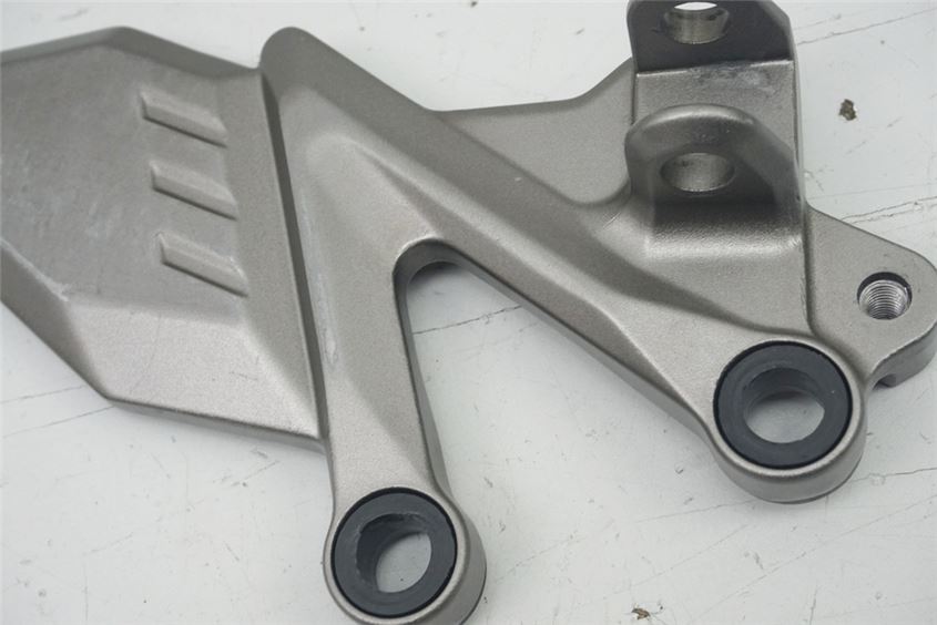 KAWASAKI BX 125 A NINJA SOPORTE REPOSAPIÉS DEL CONDUCTOR IZQUIERDO SOPORTE REPOSAPIÉS