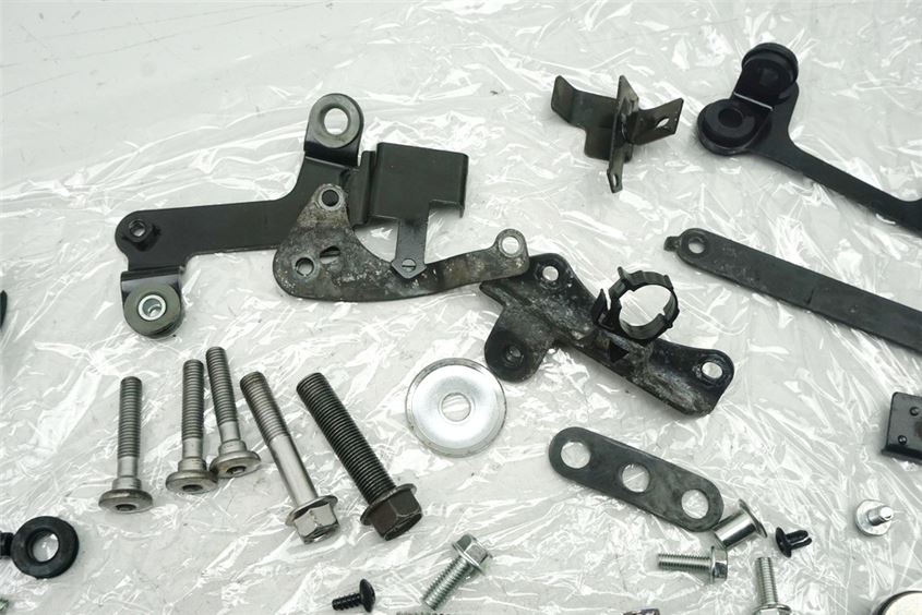 KAWASAKI BX 125 A NINJA SCREWS & SMALL PARTS & BRACKETS