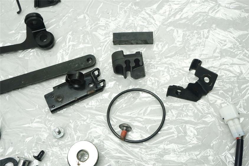 KAWASAKI BX 125 A NINJA SCREWS & SMALL PARTS & BRACKETS