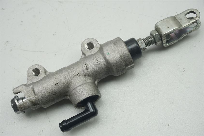 KAWASAKI BX 125 A NINJA CILINDRO DE FRENO TRASERO BOMBA DE FRENO