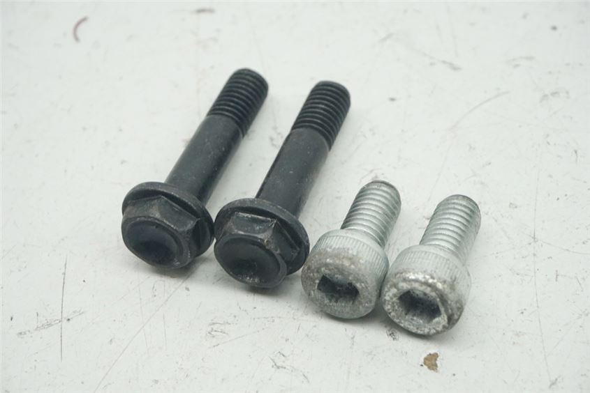KAWASAKI BX 125 A NINJA TORNILLOS PINZA DE FRENO DELANTERA Y TRASERA
