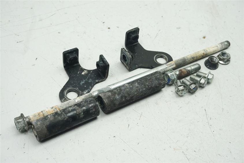 KAWASAKI BX 125 A NINJA HALTERUNG MOTOR ACHSE SCHRAUBEN MOTORHALTER