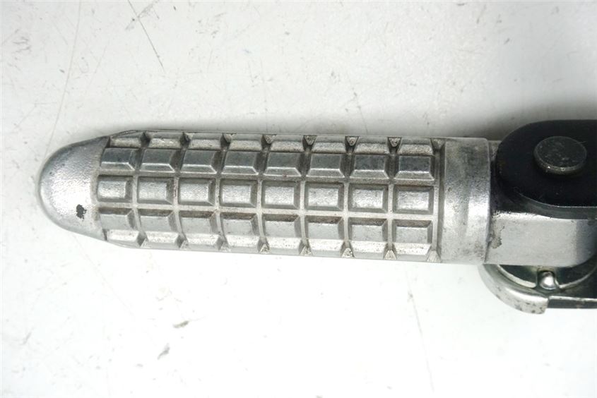 KAWASAKI BX 125 A NINJA REPOSAPIÉS TRASERO IZQUIERDO SOPORTE REPOSAPIÉS