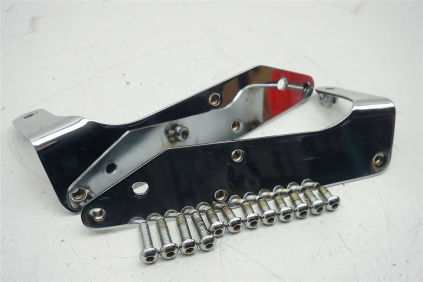 KAWASAKI VN 1500 CLASSIC TOURER VNT 50G SOPORTE PARABRISAS ABRAZADERA TORNILLOS