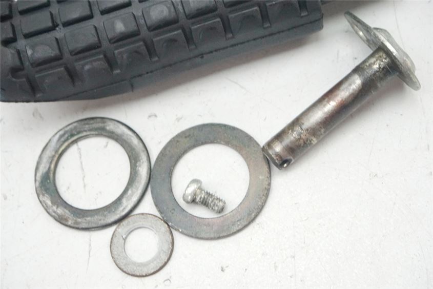 HONDA CB 500 PC32 REPOSAPIÉS PASAJERO IZQUIERDO