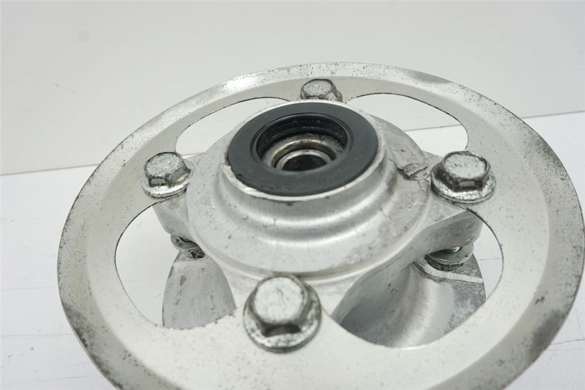 SUZUKI GZ 125 MARAUDER SPROCKET CARRIER SPROCKET MOUNT