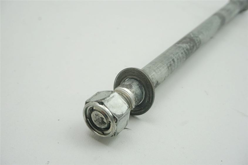 SUZUKI GZ 125 MARAUDER SWING ARM AXLE PIVOT