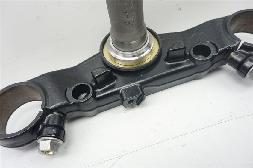 HONDA CBF 600 NABS PC38 TIJA INFERIOR HORQUILLA