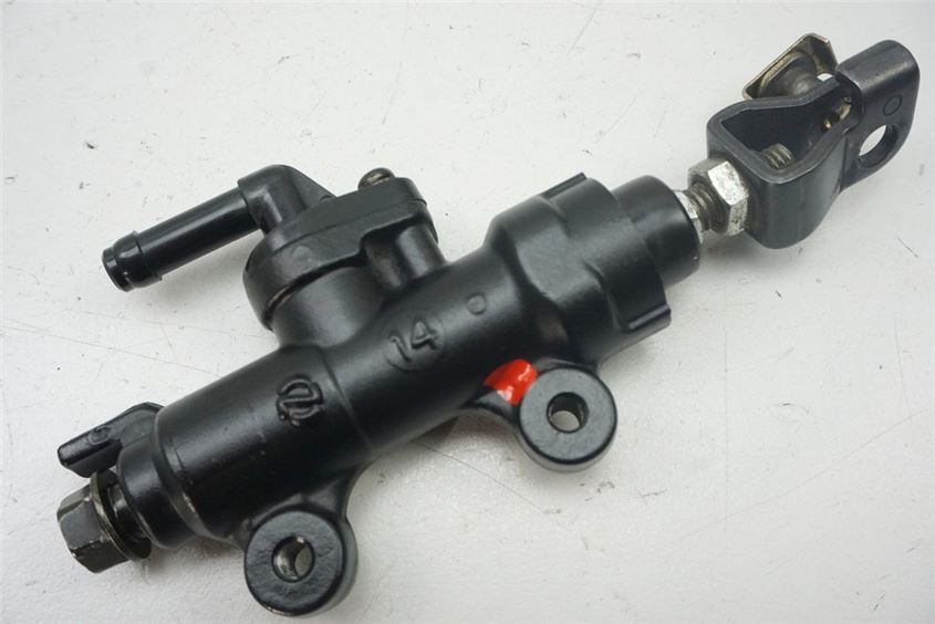 HONDA CBF 600 NABS PC38 CILINDRO DE FRENO TRASERO BOMBA DE FRENO