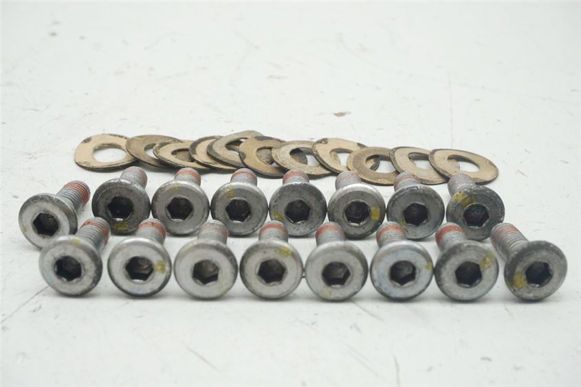 HONDA CBF 600 NABS PC38 SCHRAUBEN BREMSSCHEIBEN VORN & HINTEN