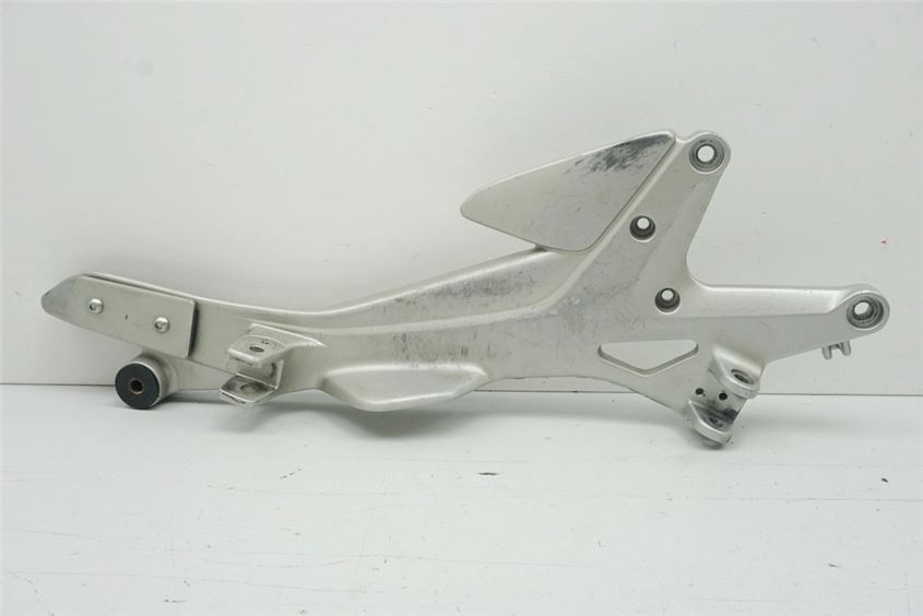 HONDA CBF 600 NABS PC38 FUßRASTENPLATTE RECHTS HALTER FUßRASTE