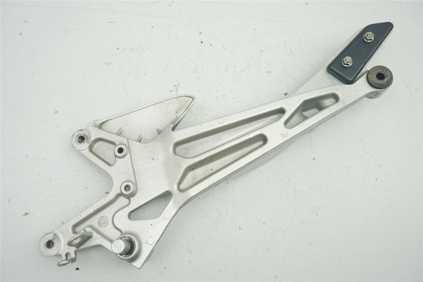 HONDA CBF 600 NABS PC38 FOOTREST PLATE RIGHT HOLDER FOOTREST