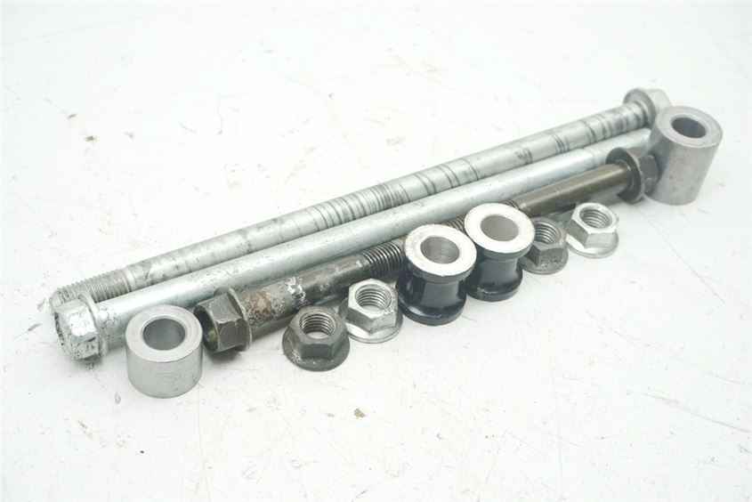 HONDA CBF 600 NABS PC38 EJE SOPORTE MOTOR PERNOS DISTANCIADORES