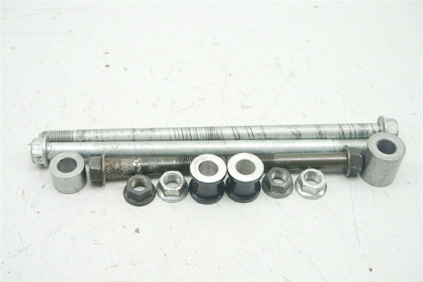 HONDA CBF 600 NABS PC38 EJE SOPORTE MOTOR PERNOS DISTANCIADORES