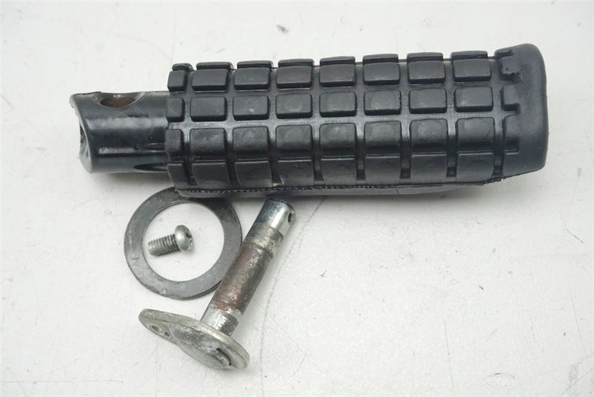 HONDA CBF 600 NABS PC38 ESTRIBERA TRASERA DERECHA FOOTREST