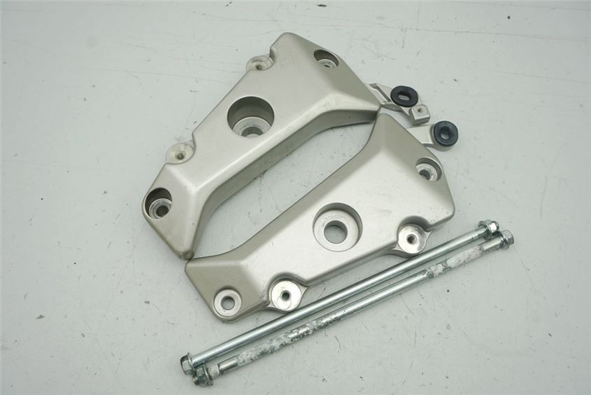 HONDA CBF 600 NABS PC38 BRACKET FOOTREST PLATE FRAME CARRIER AXLE