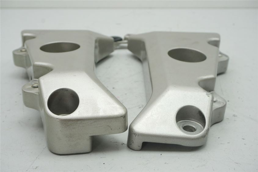 HONDA CBF 600 NABS PC38 BRACKET FOOTREST PLATE FRAME CARRIER AXLE
