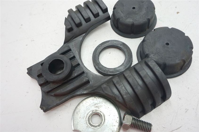 YAMAHA XV 1100 3LP VIRAGO TANK RUBBERS BRACKET TANK MOUNT SUPPORT