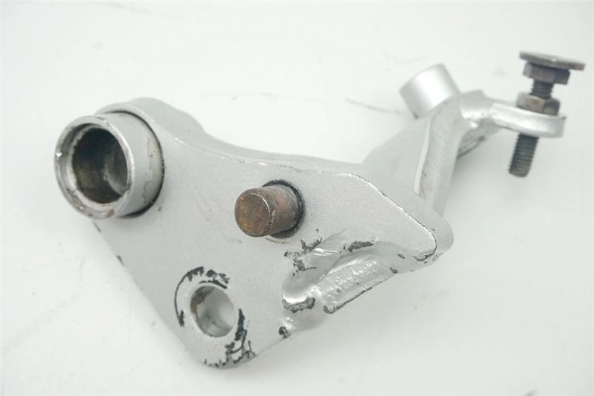 HONDA XL 600 PD06 TRANSALP SOPORTE REPOSAPIÉS DERECHO DEL CONDUCTOR
