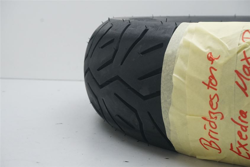 Keine Angaben REIFEN BRIDGESTONE EXEDRA MAX R 140/ 90 - 15 (70H)