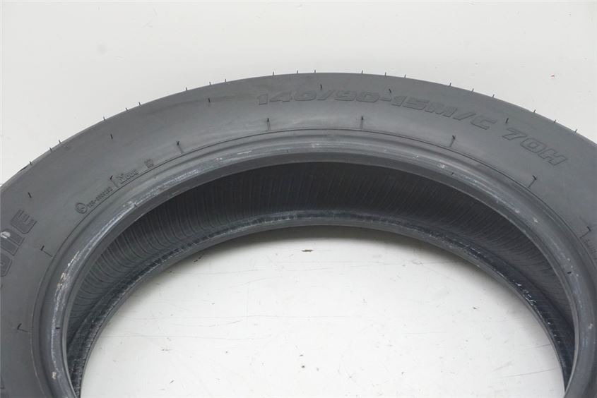 Keine Angaben REIFEN BRIDGESTONE EXEDRA MAX R 140/ 90 - 15 (70H)