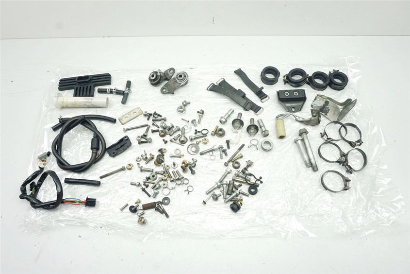YAMAHA XJ 600 S 4BRA DIVERSION SCREWS & SMALL PARTS