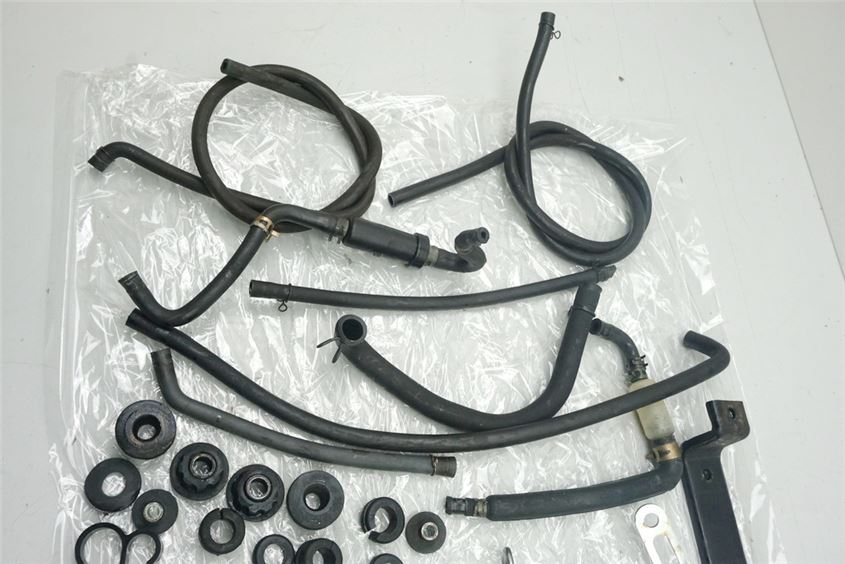 KAWASAKI VN 1500 CLASSIC TOURER VNT 50G TORNILLOS Y PIEZAS PEQUEÑAS