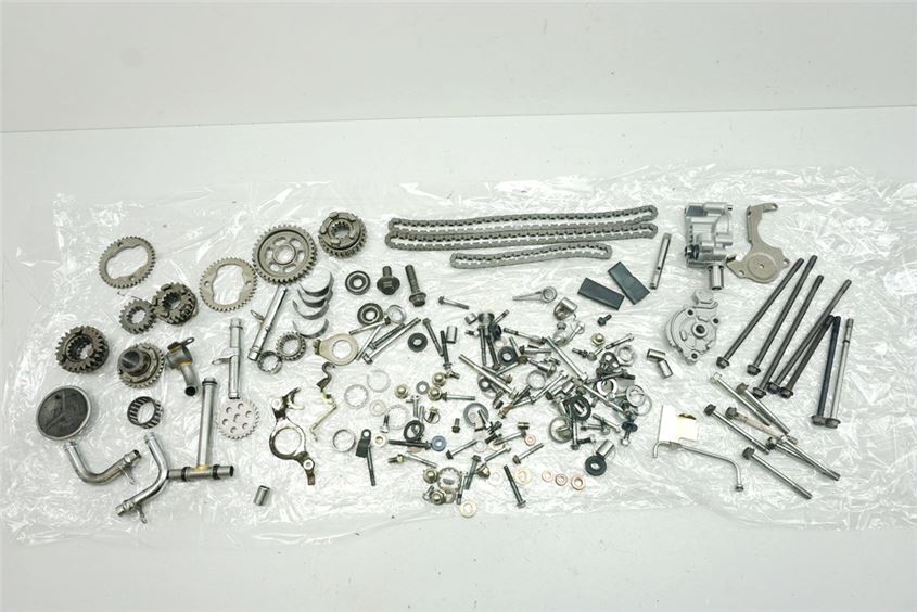HONDA XL 600 PD06 TRANSALP TORNILLOS Y PIEZAS PEQUEÑAS - MOTOR