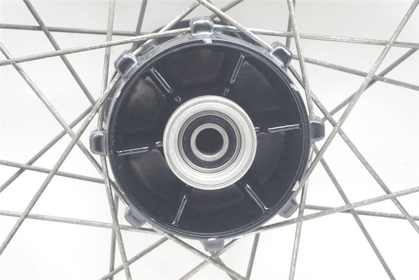 HONDA SLR 650 RD09 LLANTA TRASERA RUEDA TRASERA SIN ACCIDENTES J17 X 2.50