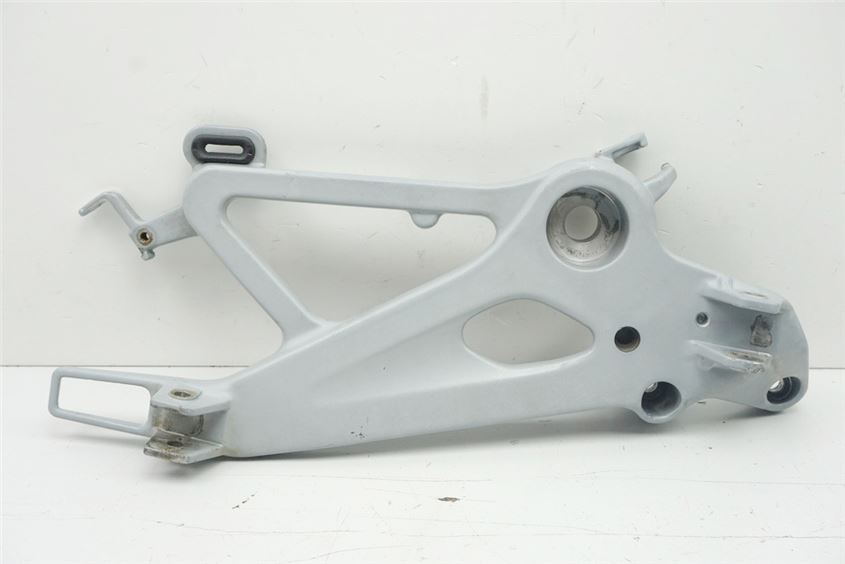 HONDA SLR 650 RD09 PLACA ESTRIBERA DERECHA SOPORTE ESTRIBERA FIJACIÓN