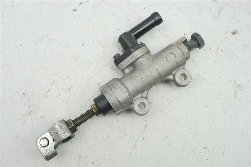 HONDA SLR 650 RD09 BOMBA DE FRENO TRASERA CILINDRO MAESTRO DE FRENO