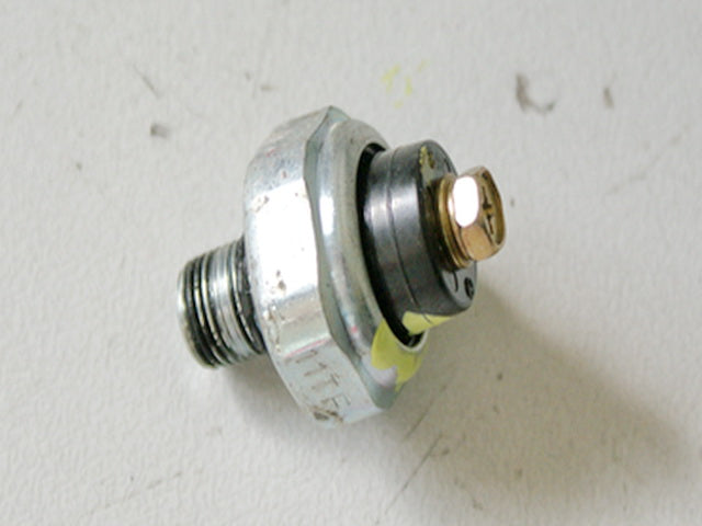 HONDA CBR 1100 XX SC35 OIL PRESSURE SWITCH