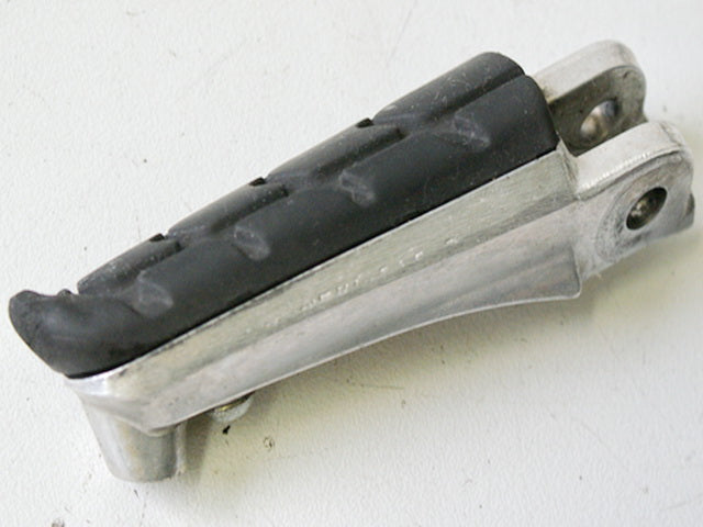 HONDA CBR 1100 XX SC35 REPOSAPIÉS IZQUIERDO CONDUCTOR