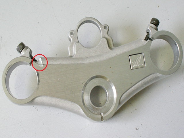 HONDA CBR 1100 XX SC35 TIJA SUPERIOR HORQUILLA