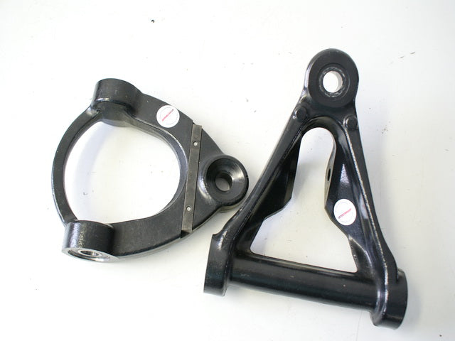 BMW K 1200 S K12S SUSPENSION LINKAGE BRACKET TRAILING ARM