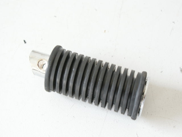 YAMAHA XV 125 VIRAGO PASSENGER FOOT PEG RIGHT