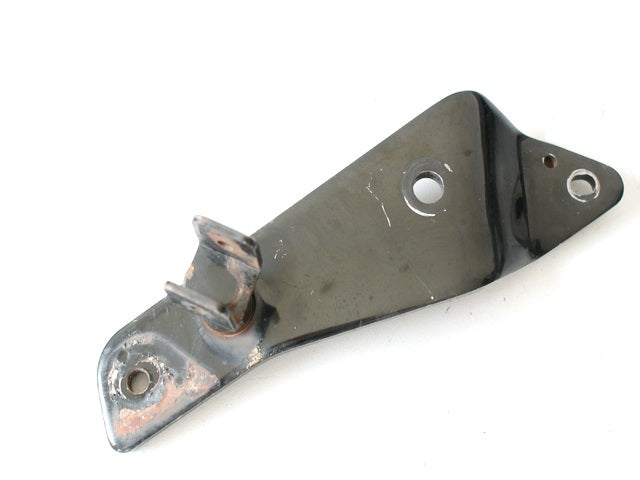 YAMAHA XV 125 VIRAGO PASSENGER FOOTREST BRACKET RIGHT