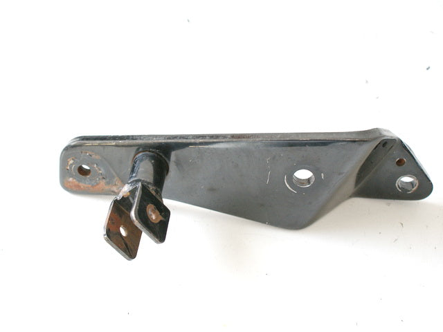 YAMAHA XV 125 VIRAGO PASSENGER FOOTREST BRACKET RIGHT