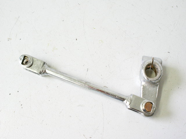 DAELIM VS 125 TORQUE ARM BRAKE STAY