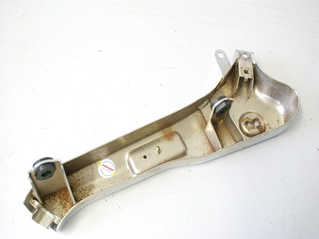 DAELIM VS 125 BRACKET INDICATOR BLENDER FENDER RIGHT