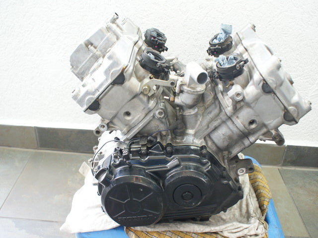 HONDA VFR 750 RC36 / 2 MOTOR CIGÜEÑAL