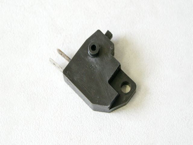 SUZUKI VL 125 WVA4 INTRUDER INTERRUPTOR DE LUZ DE FRENO DELANTERO