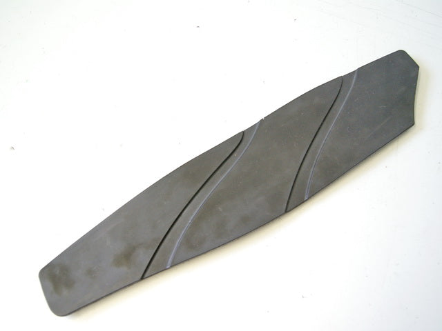 HONDA FES 125 JF12 S-WING GOMA REPOSAPIÉS TRASERO ALFOMBRA PISO