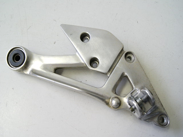 YAMAHA XJ 600 S RJ01 DIVERSION FOOTREST HANGER RIDER RIGHT HOLDER FOOTREST