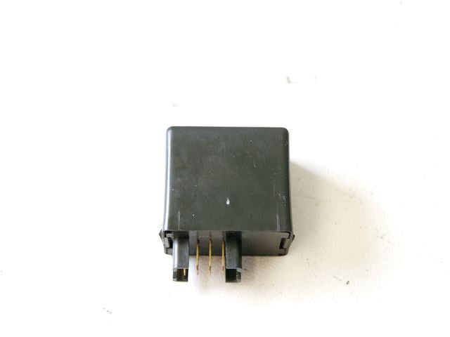 SUZUKI AN 400 BURGMAN AU FLASHER RELAY INDICATOR RELAY FLASHER UNIT
