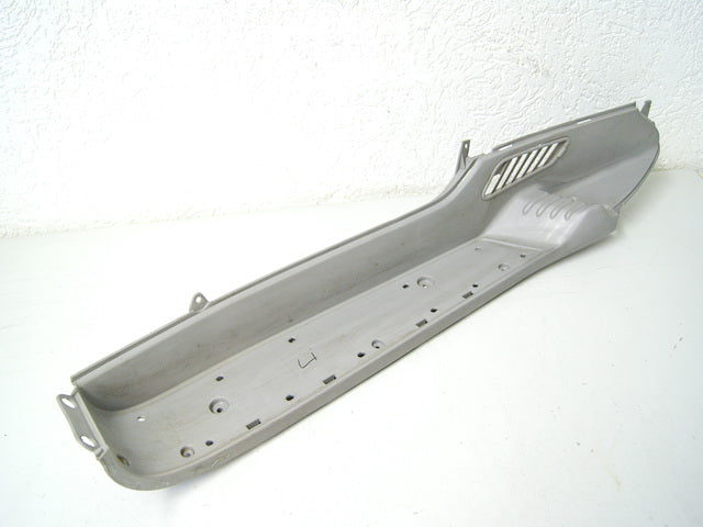 HONDA FES 125 JF05 PANTHEON REPOSAPIÉS IZQUIERDO SUELO HUECO PARA LOS PIES