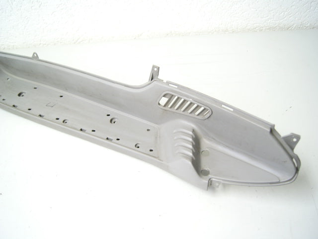 HONDA FES 125 JF05 PANTHEON REPOSAPIÉS IZQUIERDO SUELO HUECO PARA LOS PIES